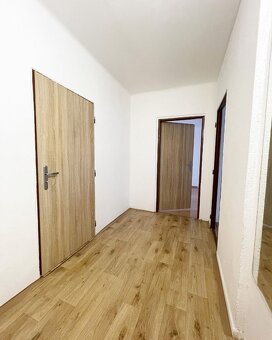 PRENÁJOM 3-izbového bytu vo výbornej lokalite v Šali - 7
