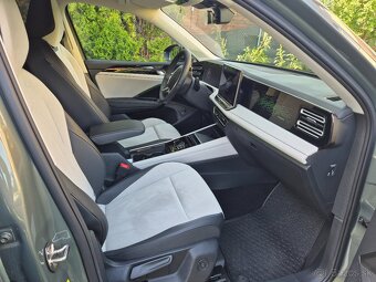 Predám Volkswagen Tiguan Elegance 1,5 TSiv v záruke - 7