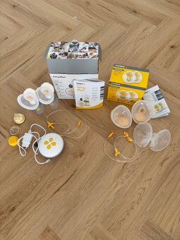 Elektricka double + handsfree odsavacka Medela - 7