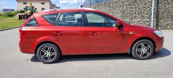 Kia Ceed 1.6 92kw 2009, červená metalíza - 7