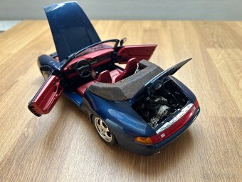 Porsche 993 Cabriolet 1:18 Bburago - 7