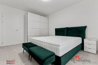Príjemné rodinné bývanie v srdci Jégeho Aleje s parkovaním / - 7