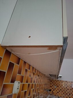 Kuchynská linka v zachovalom stave - 7