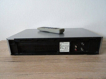 Špičkový videorekordér PANASONIC NV-HV60, 6 hlav,Hifi Stereo - 7