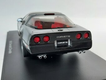 1:18 - Chevrolet Corvette / C4 (1986) - AUTOart - 1:18 - 7