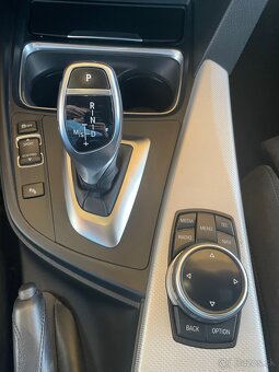Predám BMW 320d xDrive A/T M packet - 7
