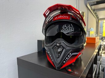 Predam prilbu Airoh Commander 2 velkost L - 7