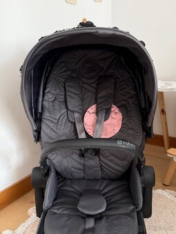 Poťah Cybex priam 4.0 simply flowers grey nový - 7
