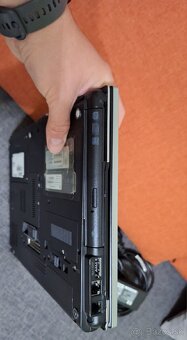 HP EliteBook 8440p - 7