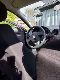 Predám Seat Ibiza 1,4 benzín 2007 - 7
