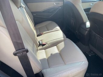 Hyundai Grand Santa Fe - 7