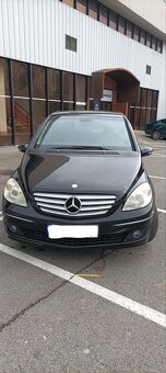 Mercedes B150 - 7