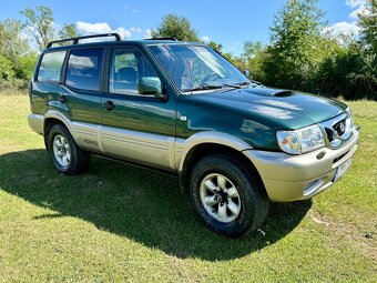 NISSAN TERRANO 2 - 7