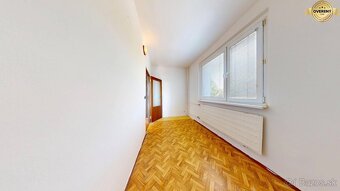 Predám 3 izbový byt - 7