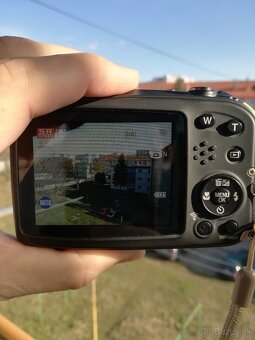 Digitálny fotoaparát Fujifilm XP80 čierny - 7