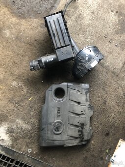 Skoda octavia 2 combi facelift 1.6tdi - 7