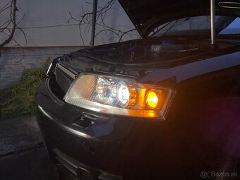 Audi S4 B6 Bi-xenon - 7