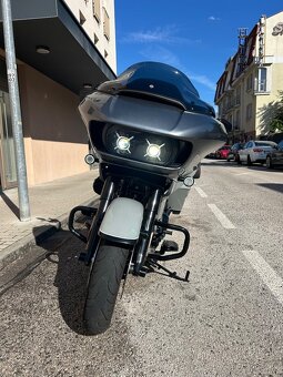 Harley Davidson Road Glide - 7