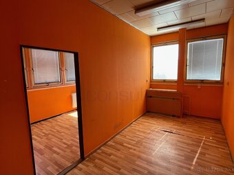 2364 NA PRENÁJOM V KOMÁRNE KANCELÁRSKE PRIESTORY - 7