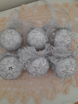 Predám nové vianočné zvončeky, gule, srdiečka, vence. - 7