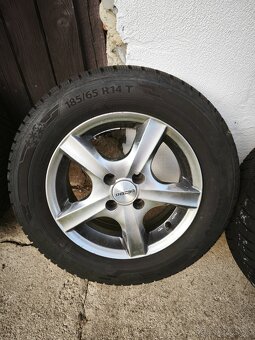 Predám komplet zimné pneumatiky - 7