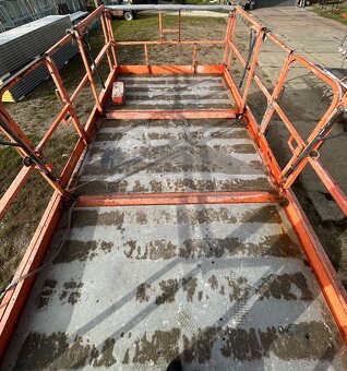 nožnicová plošina JLG 4394RT - 7