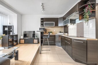 Zrekonštruovaná dvojgarsónka v Petržálke 40m2 - 7