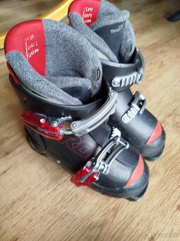 Detské lyže 90cm + lyžiarky, zn.Salomon + Roces - 7