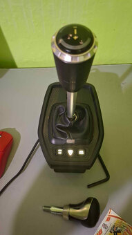 Moza R5+ Turtle Beach velocity one shifter - 7