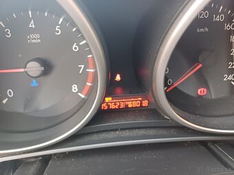 Mazda 3---1.6i-benzin--77Kw-105Ps-najazdené.-157300km - 7