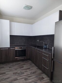 Predám 2 izb. byt s balkónom - 7