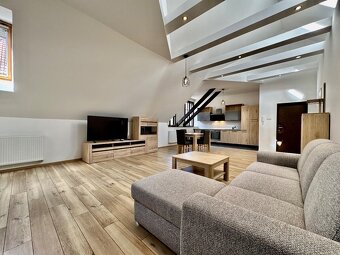 Prenájmeme 3 izbový byt, Žilina - centrum. - 7