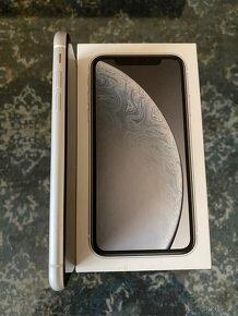 Apple iPhone XR 64gb White+AirPods Pro - 7