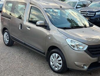 Dacia Lodgy,DACIA DOKKER  1.2 TCe 85kw  r. 2012 strieborna - 7