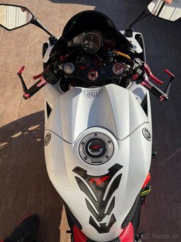 Predám Yamaha R1 - 7