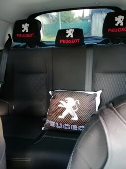 Peugeot 1.2 benzín,manuál - 7