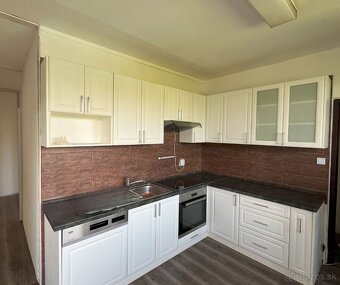 ❥4 izbový byt -88m² ❥presklená lodžia - 7