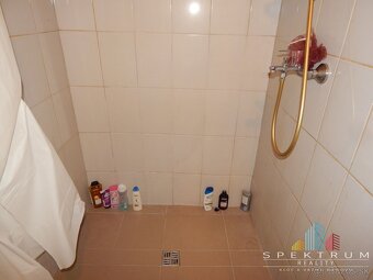 SPEKTRUM REALITY- Na PREDAJ garsónka, 23 m2 s loggiou, okres - 7