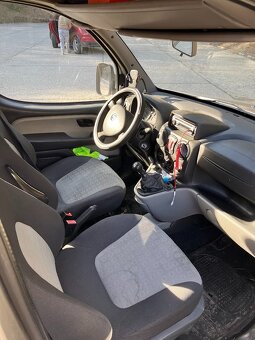 Predám Fiat Doblo Cargo Combi 1.4 8Q 2007 - 7