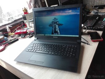 Lenovo. Intel i3. SSD 256 GB. 16 GB. Baterka dobrá. 15,6 FHD - 7