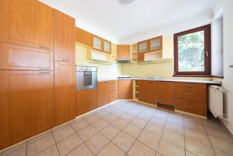 MIKELSSEN - Na predaj 7 izbový rodinný dom na Kolibe - 7
