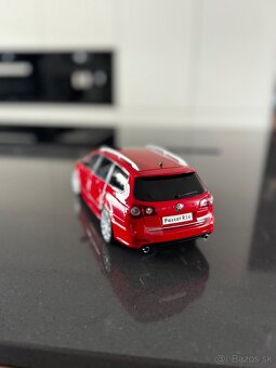 Vw passat R36 1:18 - 7