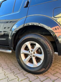 Predám NISSAN PATHFINDER - 7