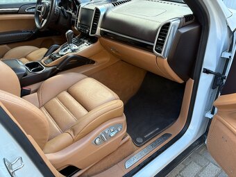 Porsche Cayenne - 7