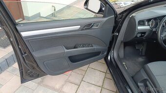 ŠKODA SUPERB KOMBI 2.0 TDI 103 kW CR DSG6 - 7