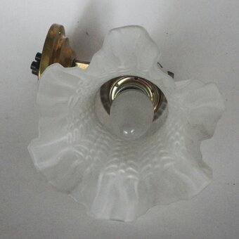 Nástenné svietidlo s tienidlom. - 7