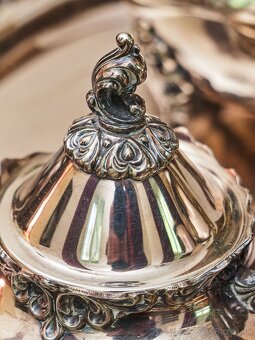 Kávový a čajový servis Oneida Heirloom – Venetian Scroll - 7