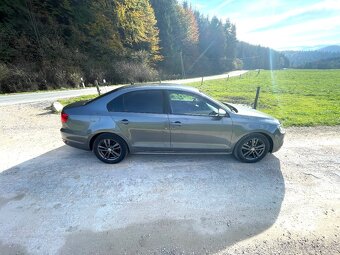 Volkswagen Jetta 1.6 TDI Comfortline - 7