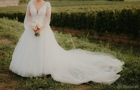 Svadobné šaty s vlečkou - 7