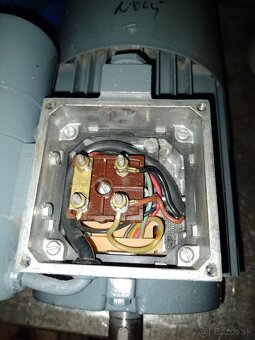 Predám nový elektromotor na 230 V.Rezervovany. - 7